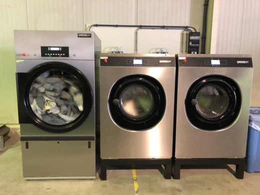 industriële-wasmachine-en-droger-Royal-Pride-Holland